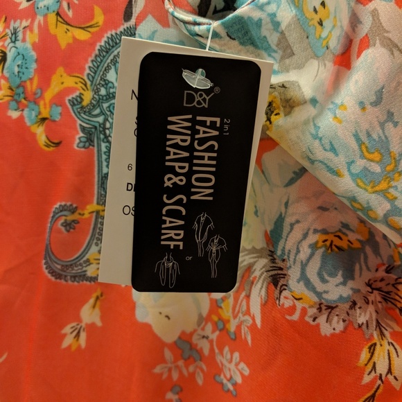 D&Y 2 in 1 Fashion Wrap & Scarf - Picture 6 of 6